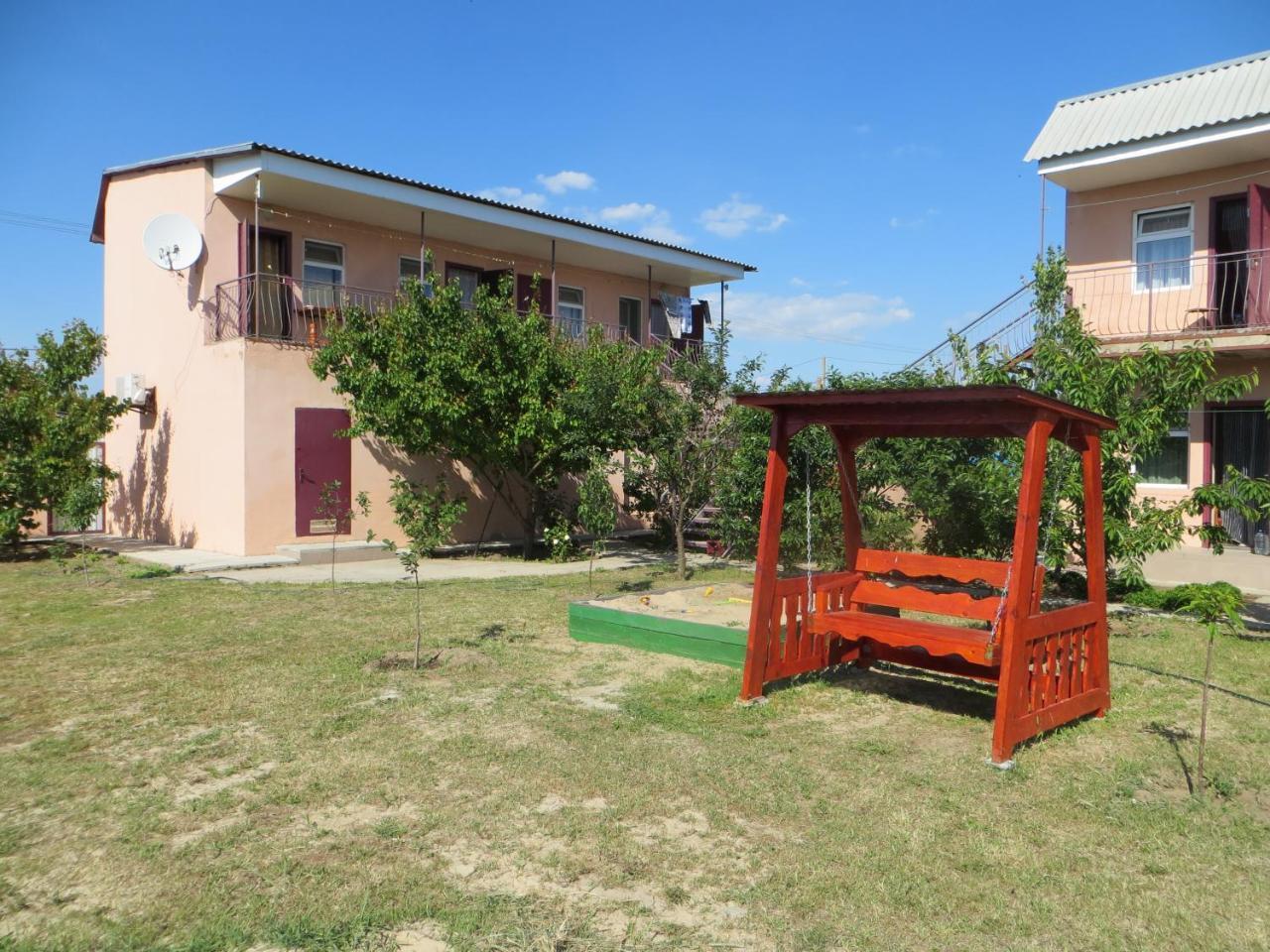 Hôtel Monte Karlo à Zaliznyi Port Extérieur photo